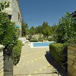 In Cehici With Private Pool & Terrace