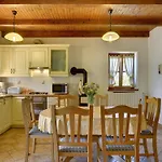 In Cehici With Private Pool & Terrace Vakantiehuis Matulini