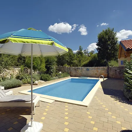 Дом отдыха In Cehici With Private Pool & Terrace