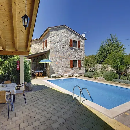 In Cehici With Private Pool & Terrace Matulini