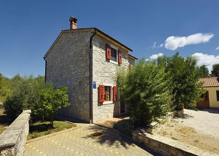 Σπίτι διακοπών In Cehici With Private Pool & Terrace *