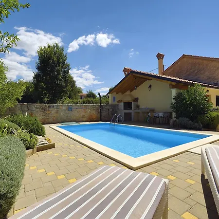In Cehici With Private Pool & Terrace *