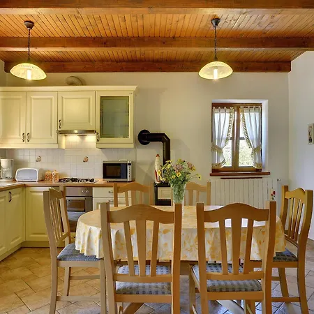 In Cehici With Private Pool & Terrace Feriehus Matulini